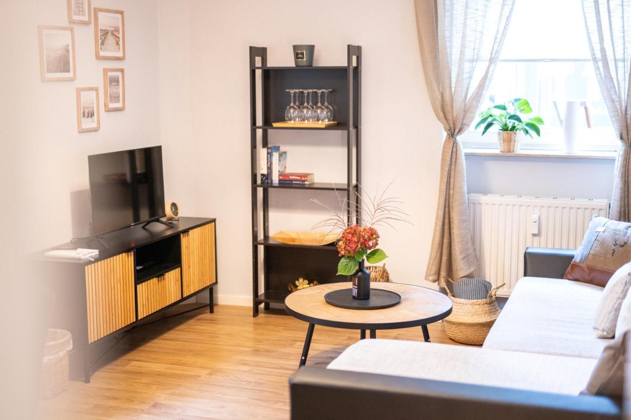 Toni Charming Apartment Im Idyllischem Villenviertel Mit Netflix Dresden Exterior photo